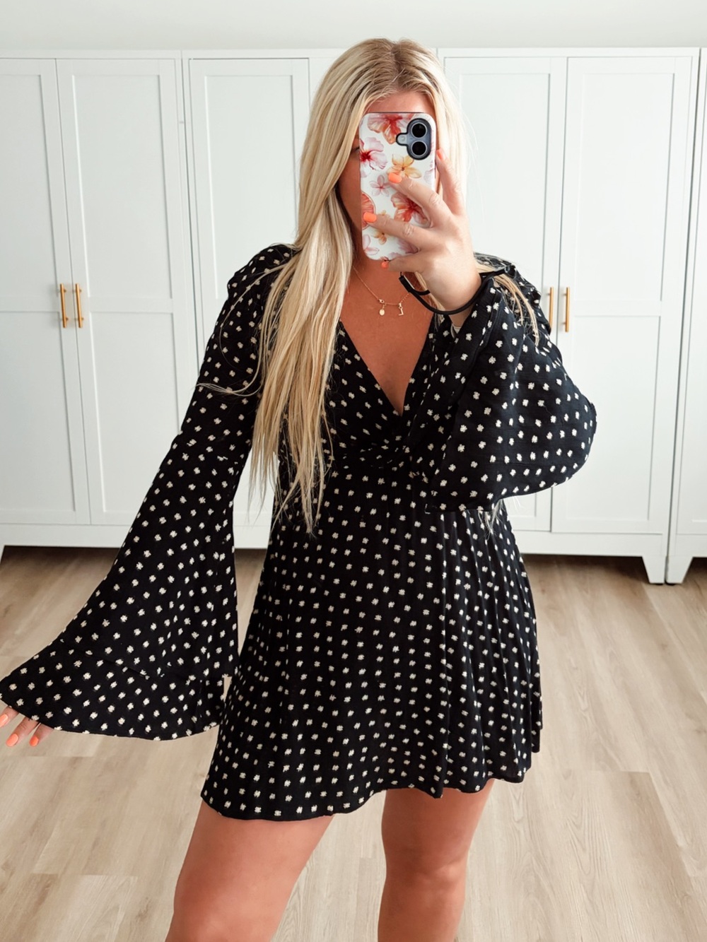 🆕 NWT billabong black and white spotted flare sleeve dress